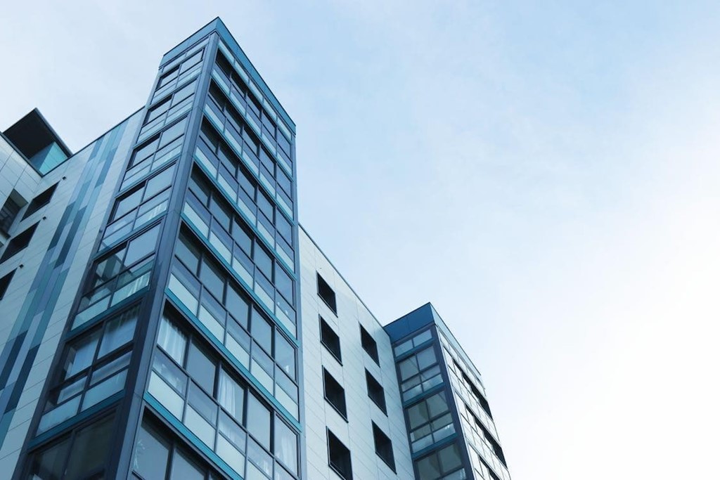 ¡Aumente la eficiencia energética de su vivienda con la rehabilitación de la fachada!