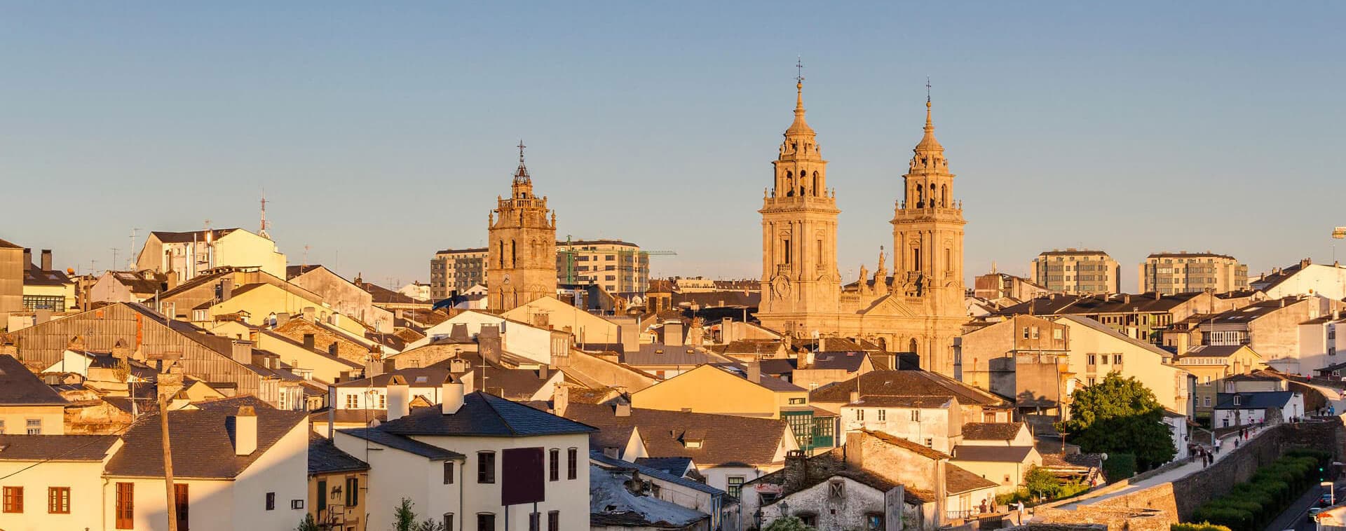 Contrate nuestros servicios en todo tipo de fachadas en Lugo
